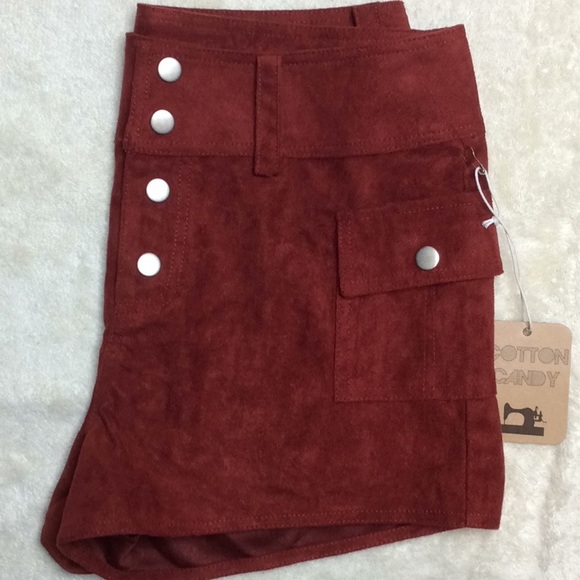 Cotton Candy Red Suede w Gold Button Shorts Medium - Picture 4 of 5